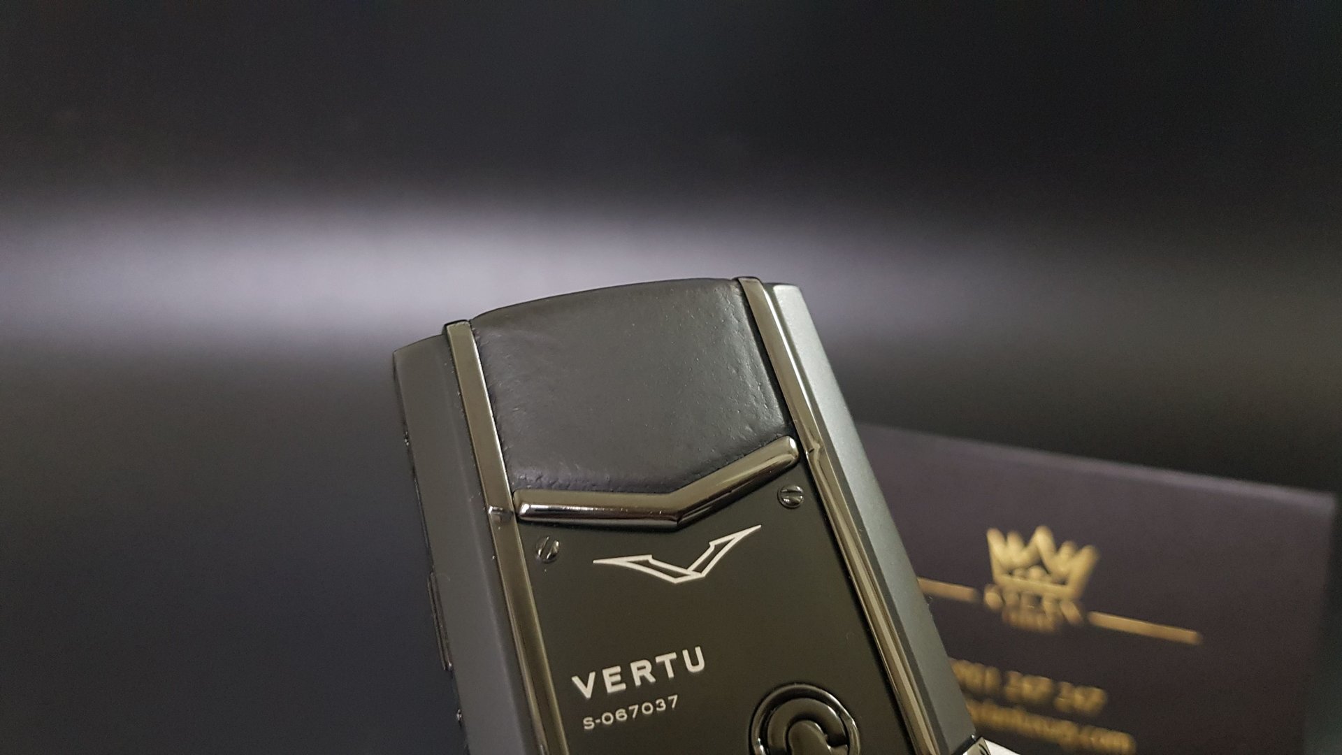 Kỳ Lân Luxury vertu signature s black pure fullbox 37 Vertu Signature S Black Pure fullbox nguyên hộp sách