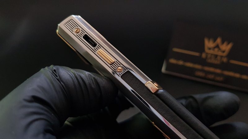 Vertu Signature S điểm vàng chanh 7 tuổi rưỡi - Con ốc cũng là vàng