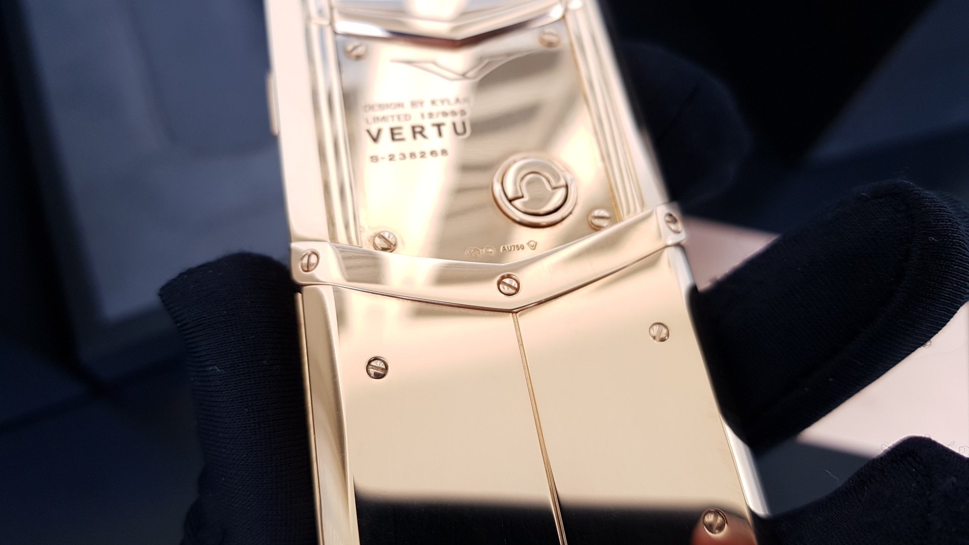 Kỳ Lân Luxury vertu signature s full gold 18k 8 Vertu Signature S Full Gold 18K