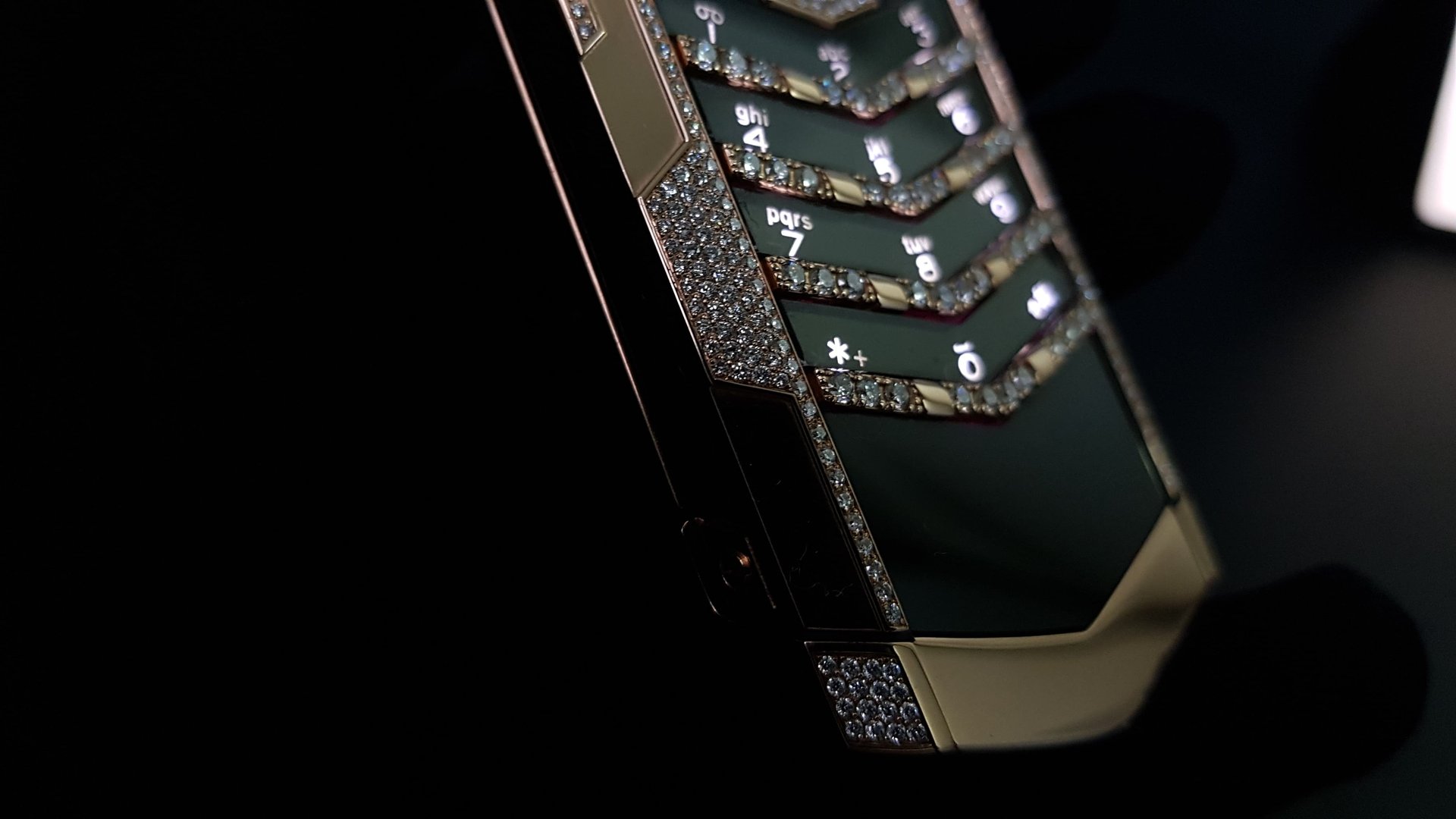 Kỳ Lân Luxury vertu signature s full gold diamond design by ky lan luxury 20 Vertu Signature S Full Gold Diamond Designer by Kỳ Lân