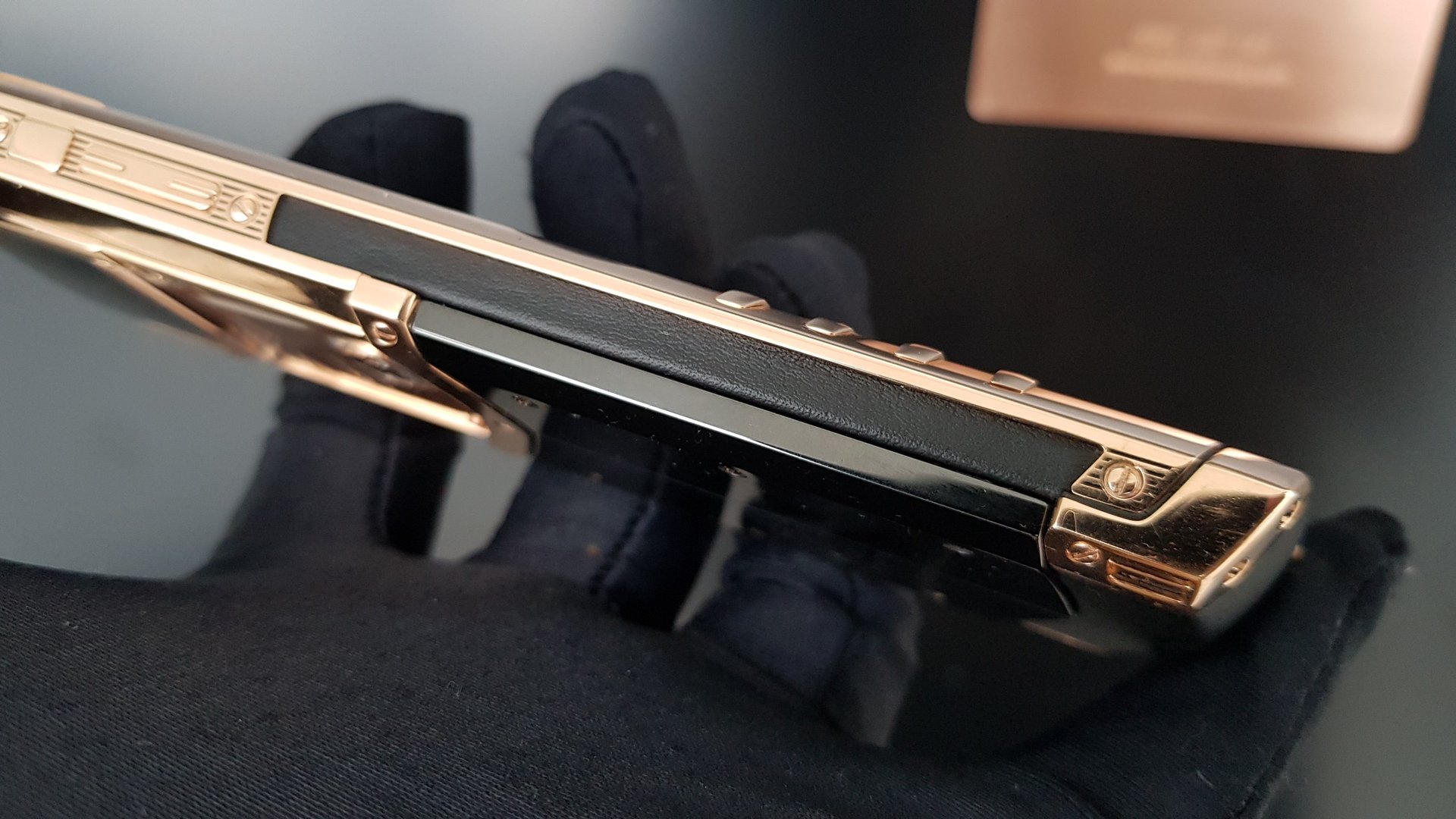 Kỳ Lân Luxury vertu signature s gold 12 79baee74 01be 4b9b a147 553e1b502c23 Vertu Signature S Gold