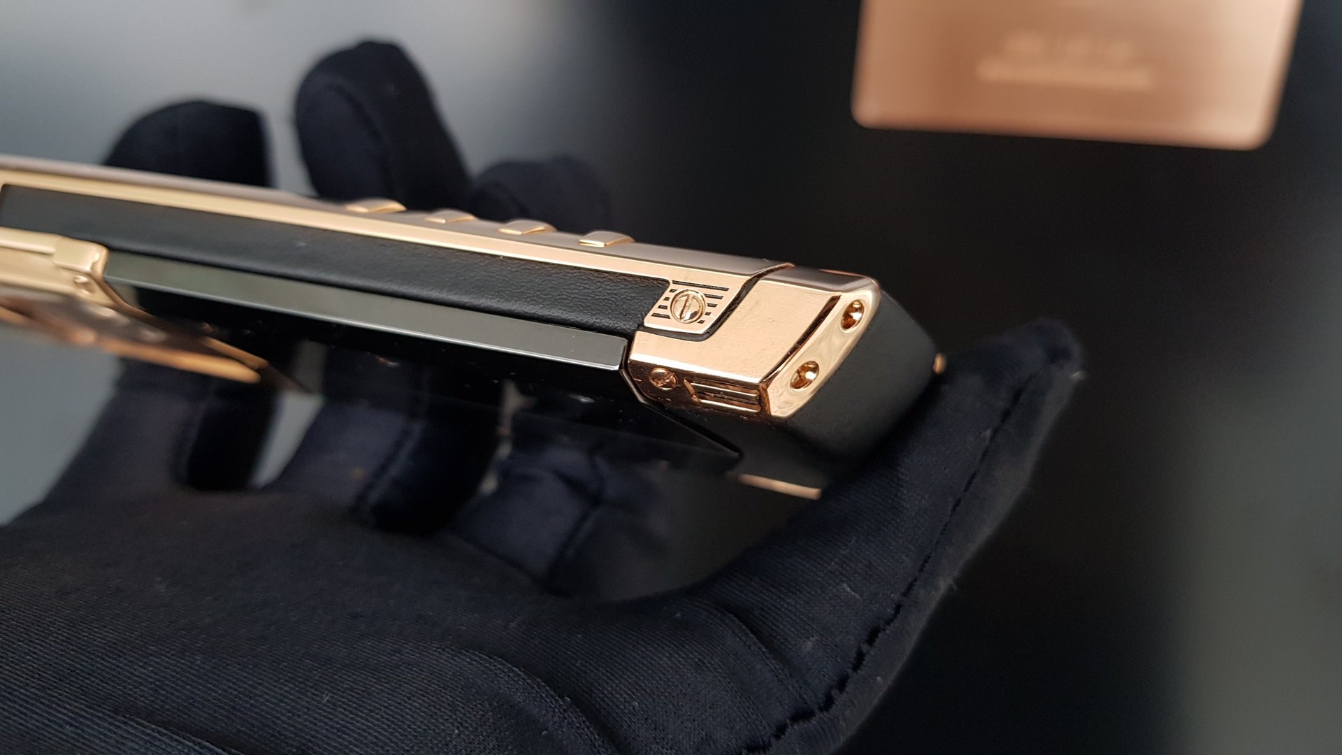 Kỳ Lân Luxury vertu signature s gold 13 608de51e f15c 4cff 8bd5 d265703cf217 Vertu Signature S Gold