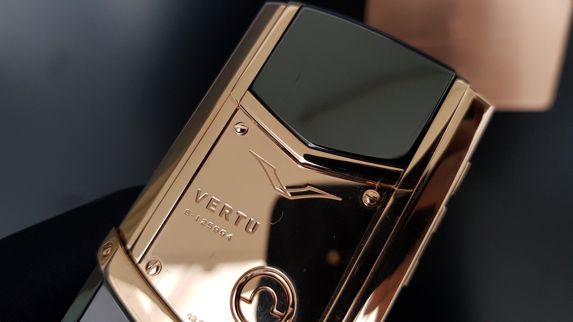 Kỳ Lân Luxury vertu signature s gold 24 Vertu Signature S Gold