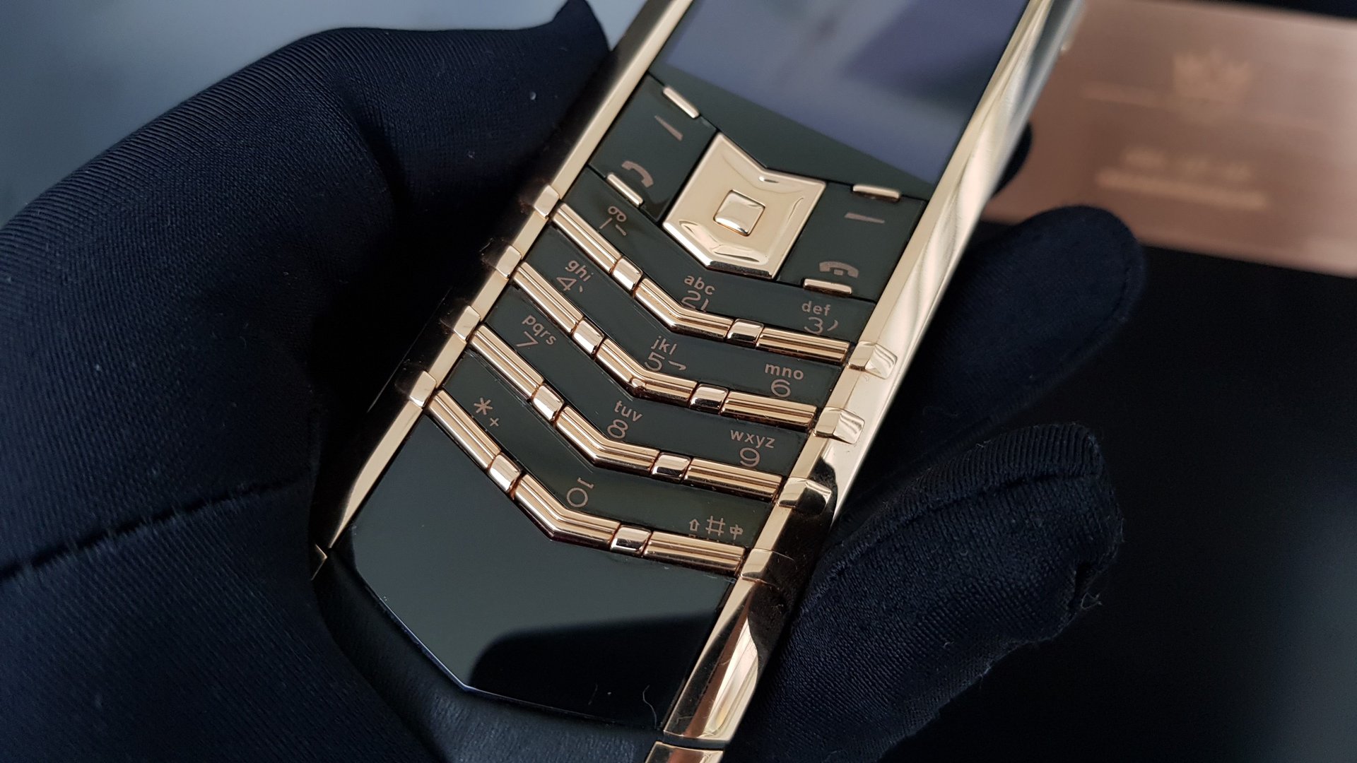 Kỳ Lân Luxury vertu signature s gold 3 351bc3b9 6e70 49aa 8aa0 b2dafa29409c Vertu Signature S Gold