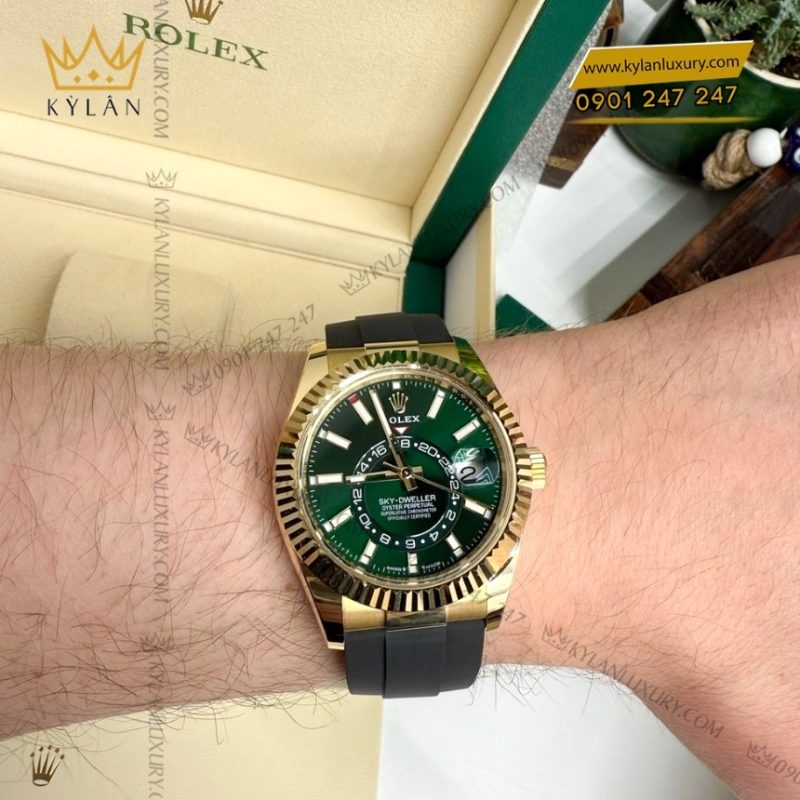 Đồng hồ Rolex Sky Dweller mặt xanh lá dây cao su 336238-0004
