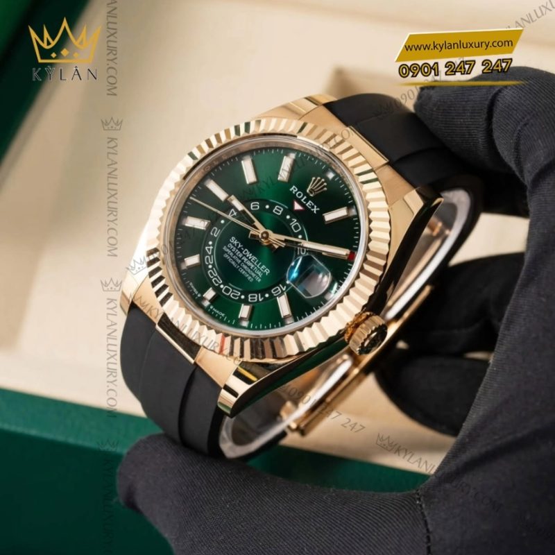 Đồng hồ Rolex Sky Dweller mặt xanh lá dây cao su 336238-0004