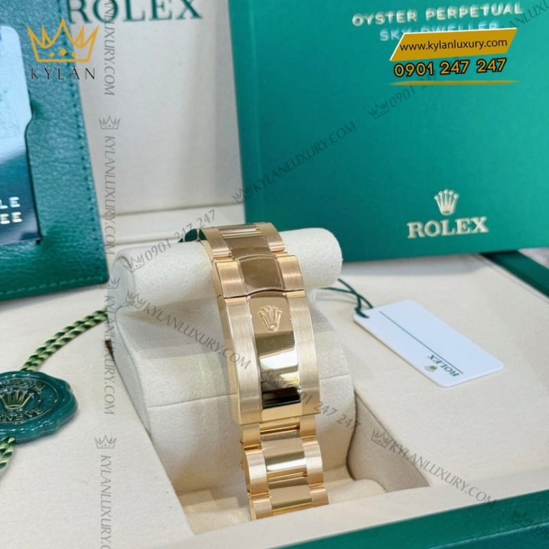 Đồng hồ Rolex Sky Dweller xanh lá dây oyster 336938-0007