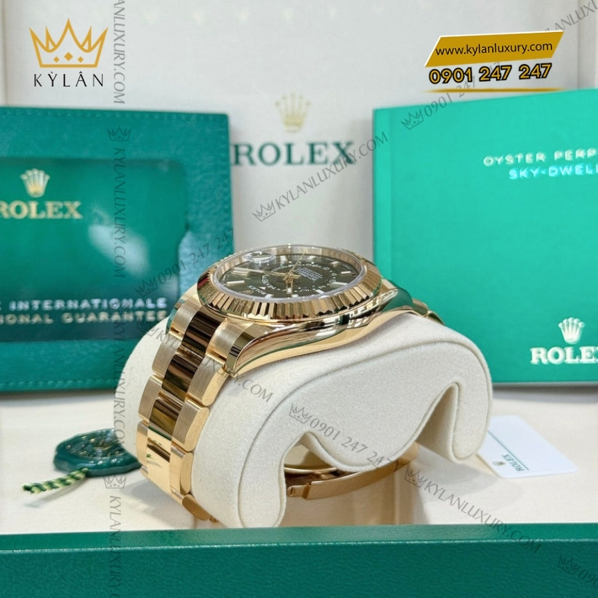 Kỳ Lân Luxury dong ho rolex sky dweller 336938 mat xanh la 3 Đồng hồ Rolex Sky Dweller xanh lá dây oyster 336938-0007
