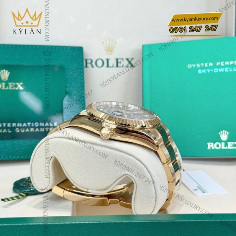 Đồng hồ Rolex Sky Dweller xanh lá dây oyster 336938-0007