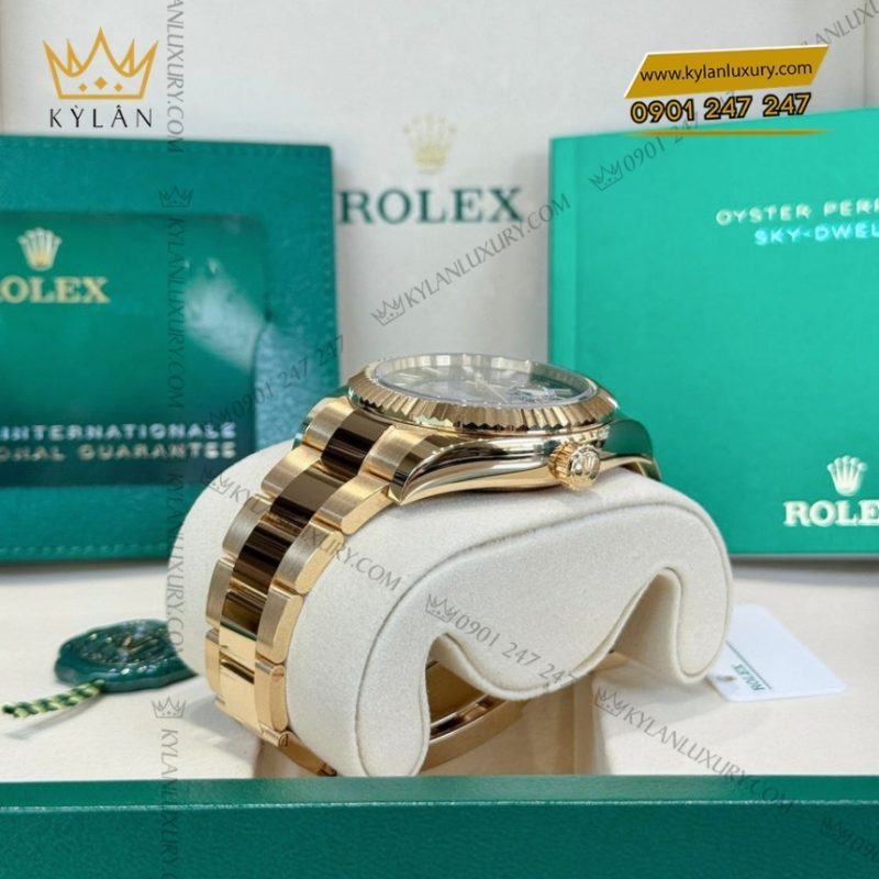 Đồng hồ Rolex Sky Dweller xanh lá dây oyster 336938-0007