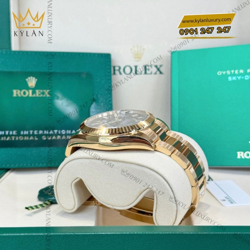Kỳ Lân Luxury dong ho rolex sky dweller 336938 mat xanh la 6 Đồng hồ Rolex Sky Dweller xanh lá dây oyster 336938-0007