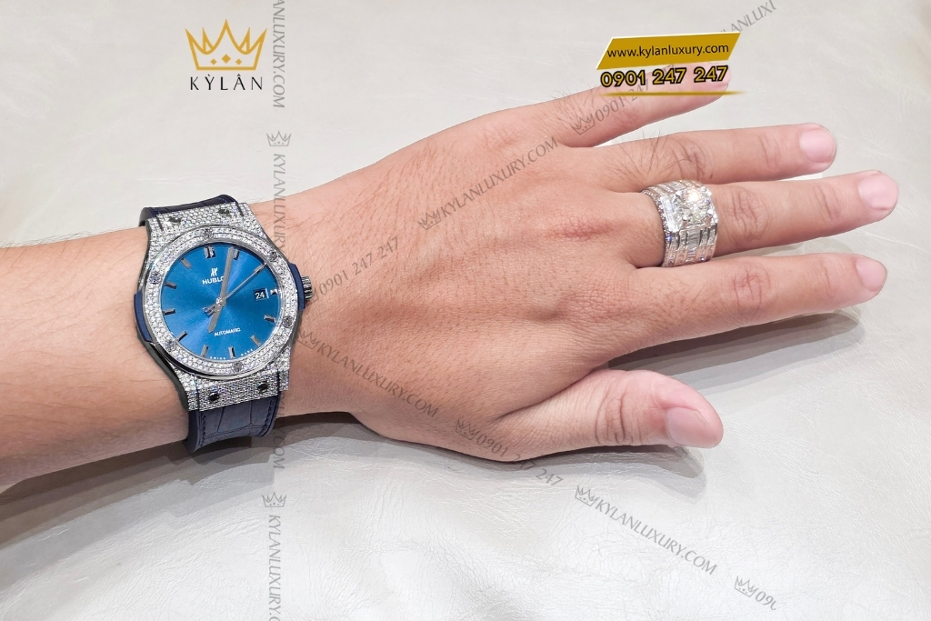Kỳ Lân Luxury hublot classic fusion blue titanium pave 42mm 4 Đồng hồ Hublot Classic Fusion Blue Titanium Pave 42mm