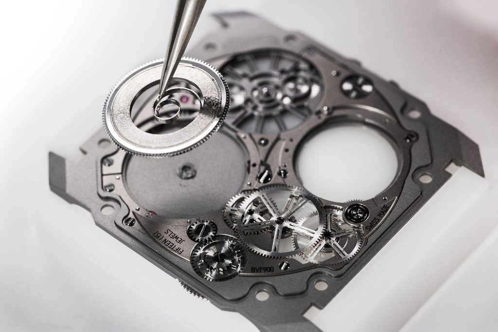 Kỳ Lân Luxury Bvlgari Tourbillon mong nhat the gioi tai Watches and Wonders 2025 3 Bvlgari Tourbillon mỏng nhất thế giới tại Watches and Wonders 2025