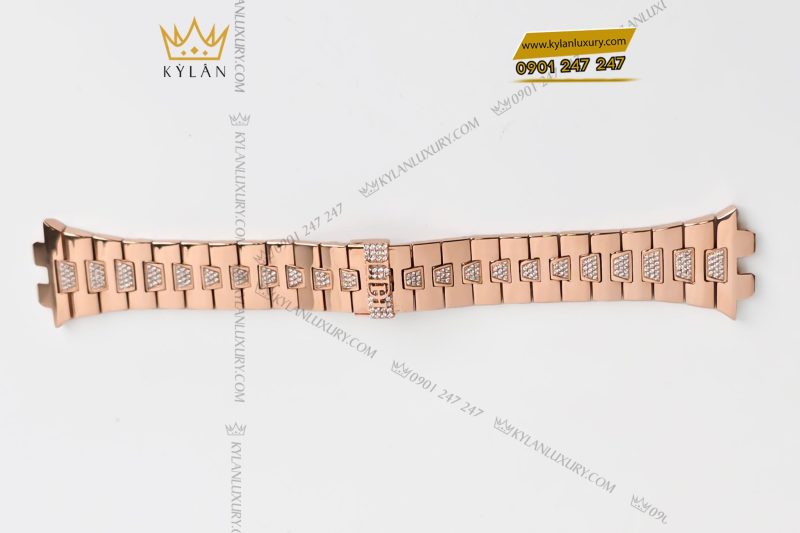 Dây đồng hồ vàng nguyên khối Au750 đính kim cương khắc tên