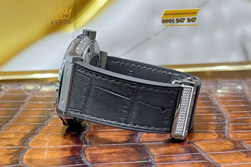 Đồng hồ Hublot Classic Fusion Grey Titanium custom kim cương 42mm