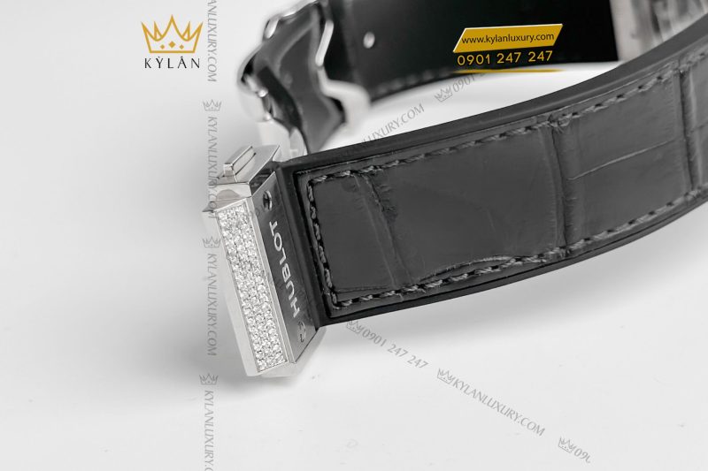 Đồng hồ Hublot Classic Fusion Grey Titanium custom kim cương 42mm