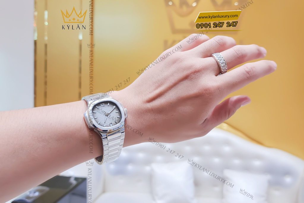 Kỳ Lân Luxury Dong ho Patek Philippe Nautilus 71181A 011 6 Đồng hồ Patek Philippe Nautilus 7118/1A-011