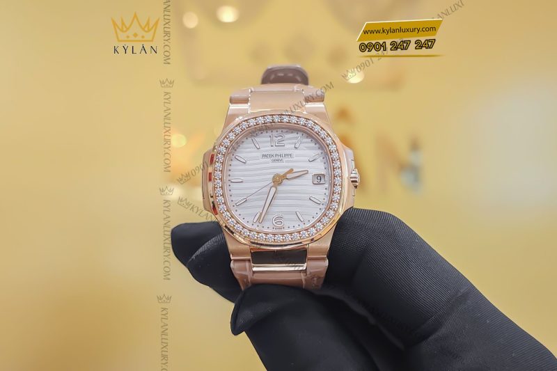 Đồng hồ Patek Philippe Nautilus Date & White Dial 7010R-011 32mm