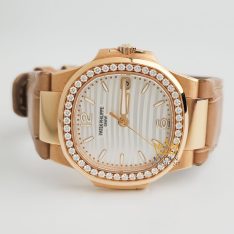 Đồng hồ Patek Philippe Nautilus Date & White Dial 7010R-011 32mm