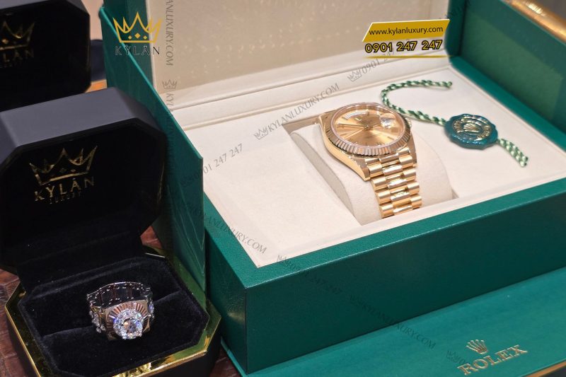 Đồng hồ Rolex Day-Date 40 228238-0006 Yellow Gold mặt Champagne