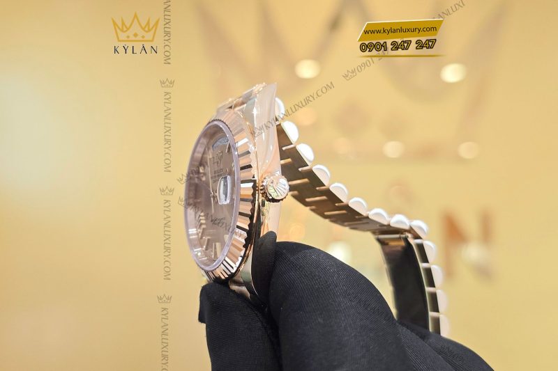 Đồng hồ Rolex Day-Date 40 228238-0006 Yellow Gold mặt Champagne