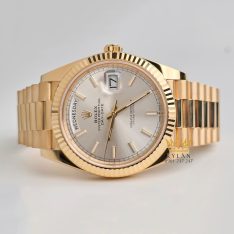 Đồng hồ Rolex Day-Date 40 228238-0066 Yellow Gold mặt số bạc