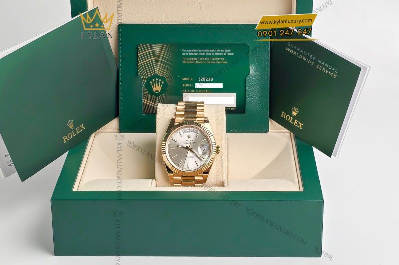 Đồng hồ Rolex Day-Date 40 228238-0066 Yellow Gold mặt số bạc