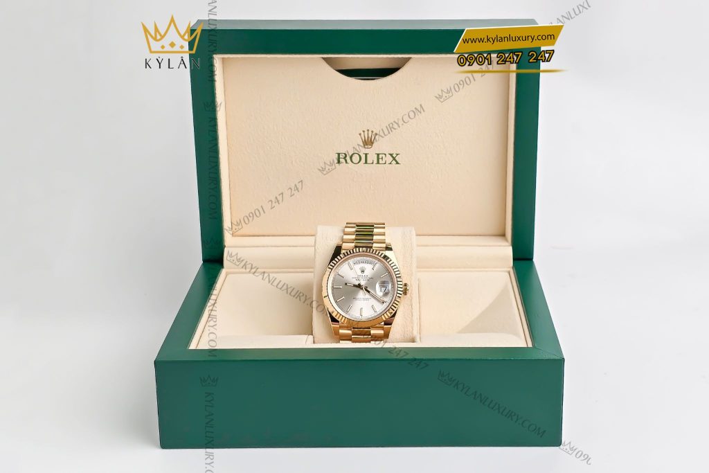 Kỳ Lân Luxury Dong ho Rolex Day Date 40 228238 0066 Yellow Gold mat so bac 7 Đồng hồ Rolex Day-Date 40 228238-0066 Yellow Gold mặt số bạc