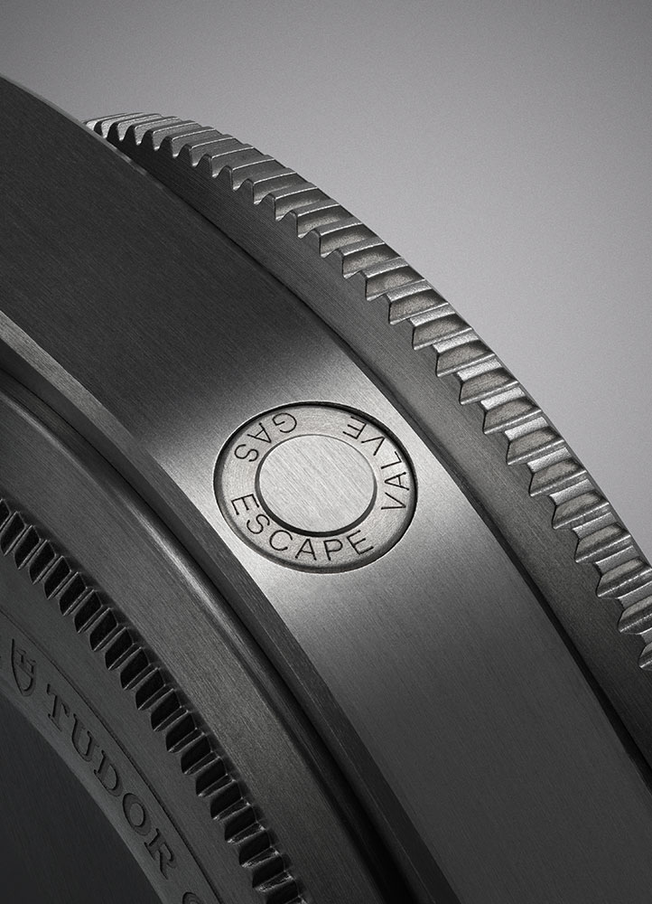 Kỳ Lân Luxury Dong ho Tudor Pelagos Ultra chong nuoc o do sau 1.000 met 2 Đồng hồ Tudor Pelagos Ultra chống nước ở độ sâu 1.000 mét