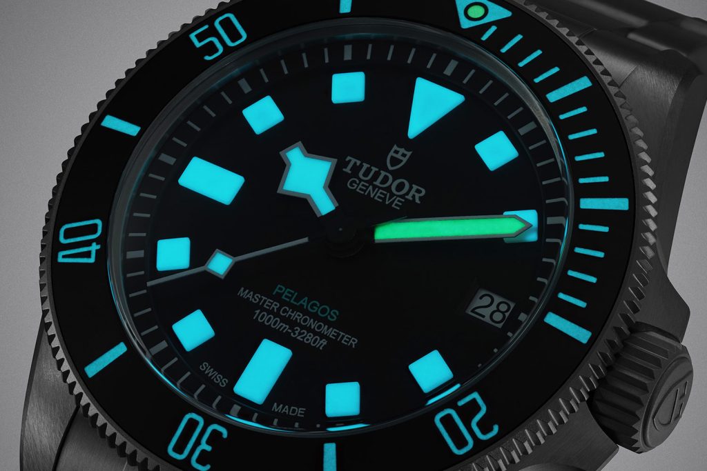 Đồng hồ Tudor Pelagos Ultra chống nước ở độ sâu 1.000 mét