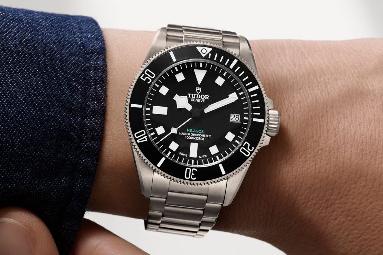 Đồng hồ Tudor Pelagos Ultra chống nước ở độ sâu 1.000 mét 9 Kỳ Lân Luxury Dong ho Tudor Pelagos Ultra chong nuoc o do sau 1.000 met 4 Đồng hồ Tudor Pelagos Ultra chống nước ở độ sâu 1.000 mét
