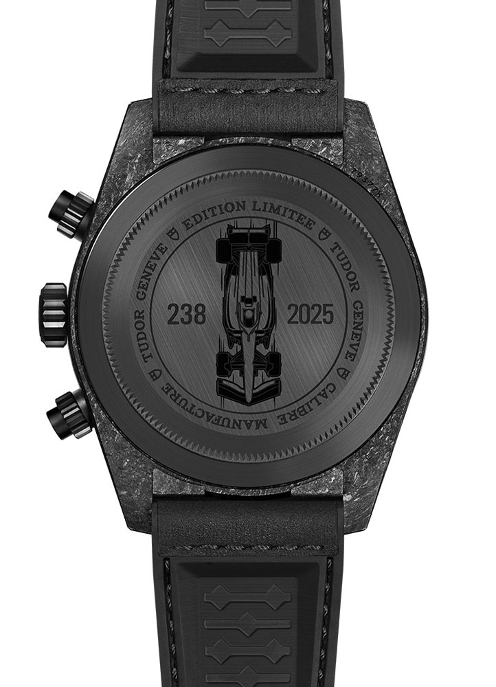 Kỳ Lân Luxury Dong ho Tudor ra mat Black Bay Chrono Carbon 25 4 Đồng hồ Tudor Black Bay Chrono “Carbon 25”
