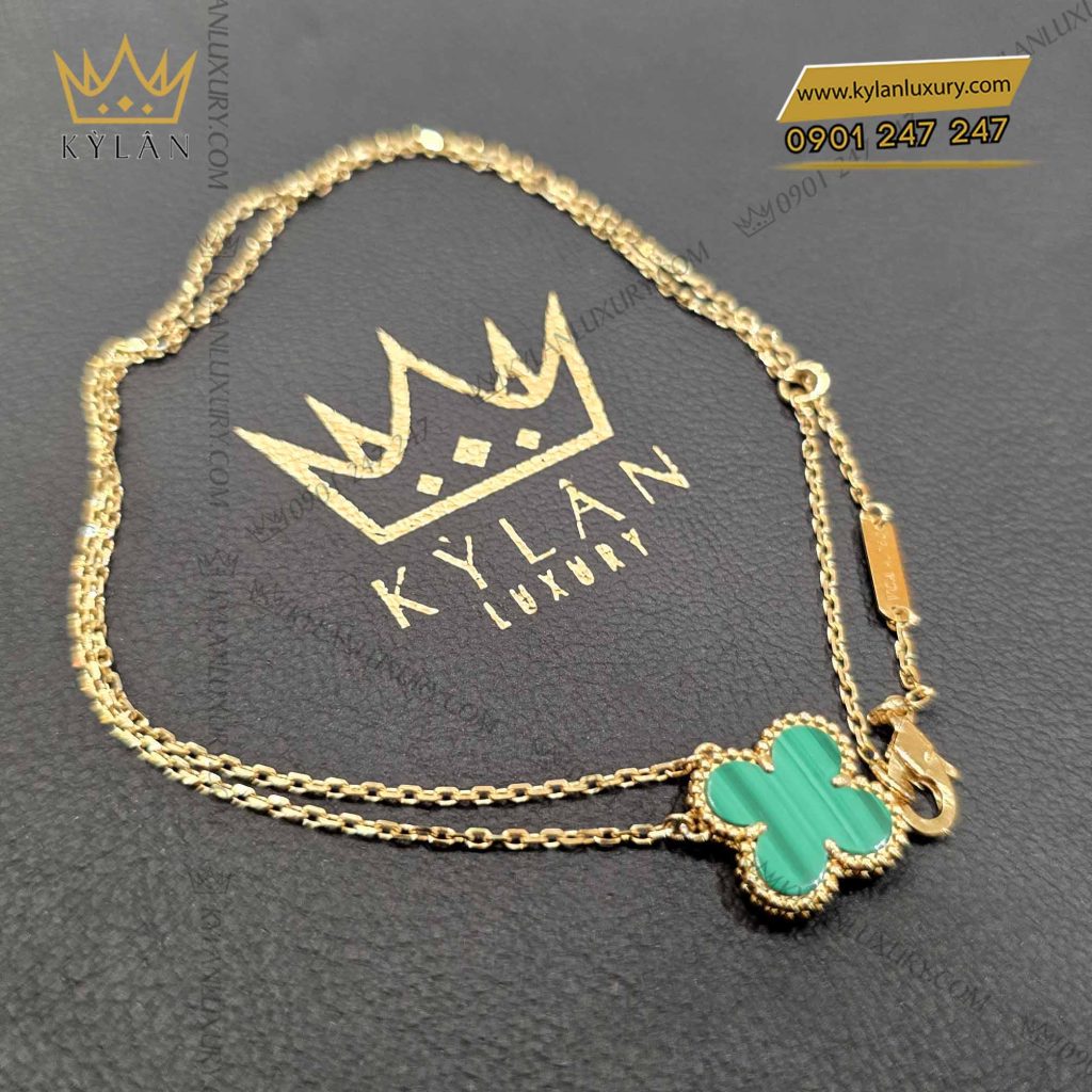 Kỳ Lân Luxury day chuyen co bon la vang nguyen khoi au750 dinh da quy xanh 6 Dây chuyền cỏ bốn lá vàng nguyên khối Au750 đính đá quý xanh