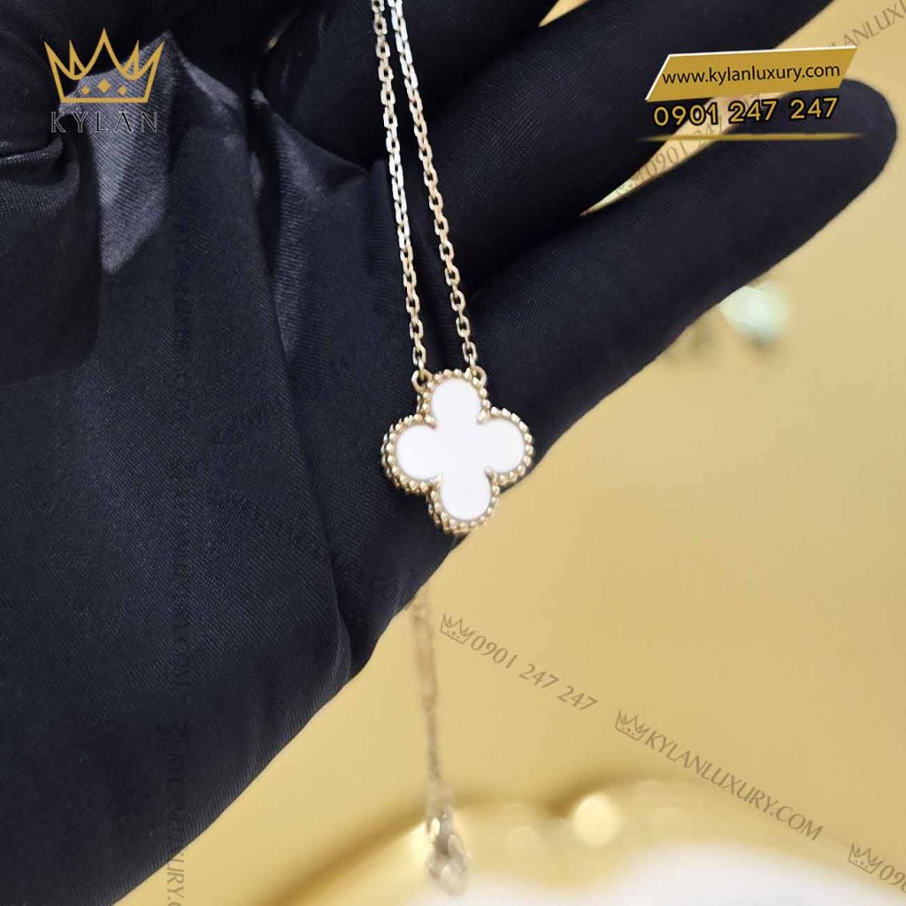 Kỳ Lân Luxury day chuyen co bon la vang nguyen khoi au750 mat xa cu 8 Dây chuyền cỏ bốn lá vàng nguyên khối Au750 mặt xà cừ