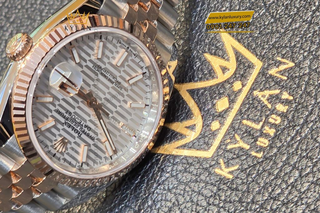 Kỳ Lân Luxury dong ho Rolex Datejust 126231 0033 mat so hoa tiet gap nep anh bac 2 Đồng hồ Rolex Datejust 36 126231-0033 mặt số họa tiết gấp nếp ánh bạc