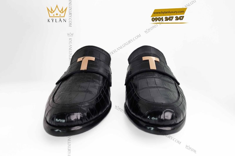 Giày da cá Alligator đính logo chữ T vàng nguyên khối Au750