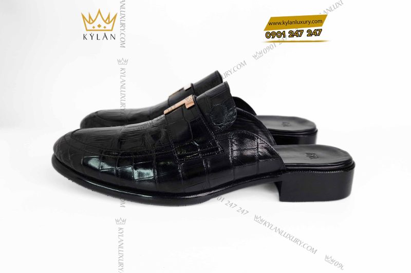 Giày da cá Alligator đính logo chữ T vàng nguyên khối Au750