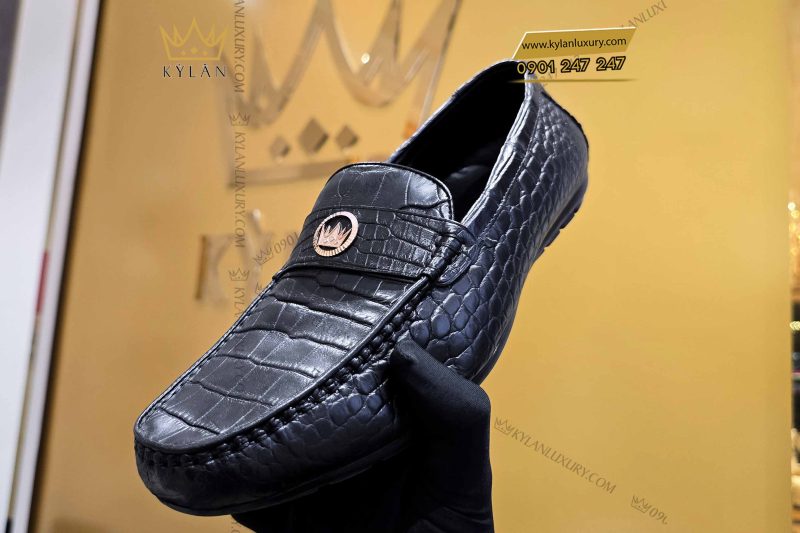giay-da-ca-alligator-dinh-logo-vuong-mien-ky-lan