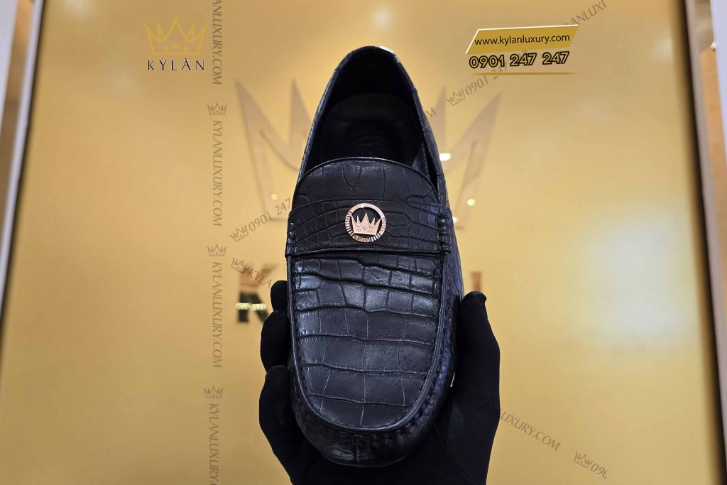 Kỳ Lân Luxury giay da ca alligator dinh logo vuong mien ky lan 6 Giày da cá Alligator đính logo vương miện Kỳ Lân