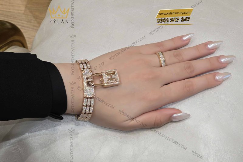 Lắc tay ổ khóa vàng nguyên khối Au750 đính kim cương