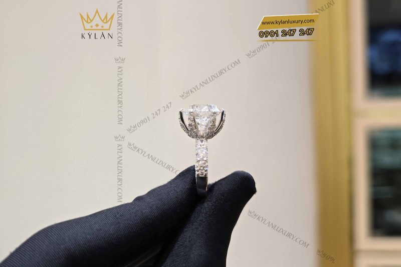 Nhẫn nữ vàng trắng nguyên khối Au750 đính viên chủ 12ly