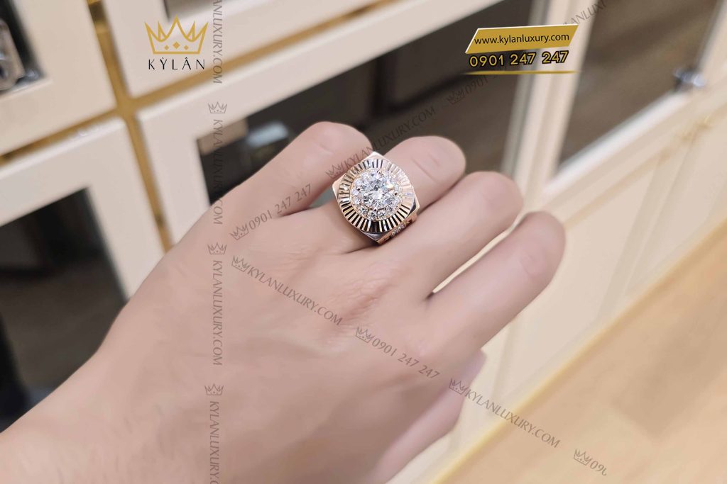 Kỳ Lân Luxury nhan rolex vang hong nguyen khoi au750 dinh vien chu 9ly 6 Nhẫn Rolex vàng hồng nguyên khối Au750 đính viên chủ 9ly