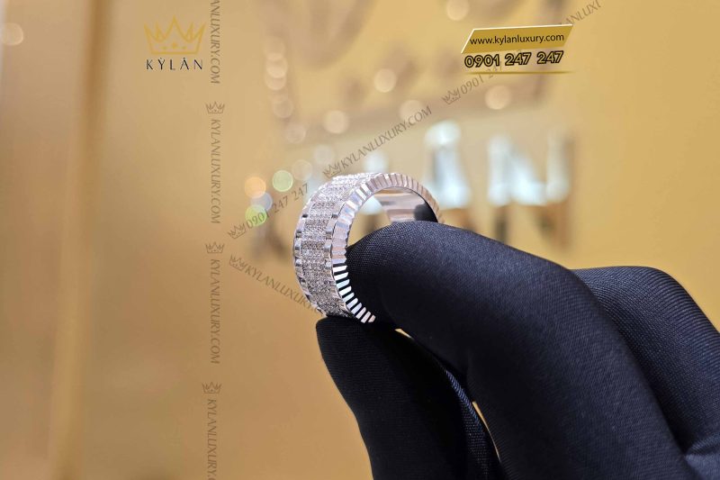 Nhẫn Rolex xoay vàng trắng nguyên khối Au750 đính 5 hàng kim cương