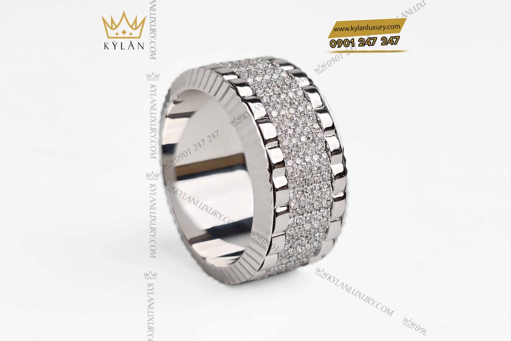 Kỳ Lân Luxury nhan rolex xoay vang trang nguyen khoi au750 dinh 5 hang kim cuong 8 Nhẫn Rolex xoay vàng trắng nguyên khối Au750 đính 5 hàng kim cương