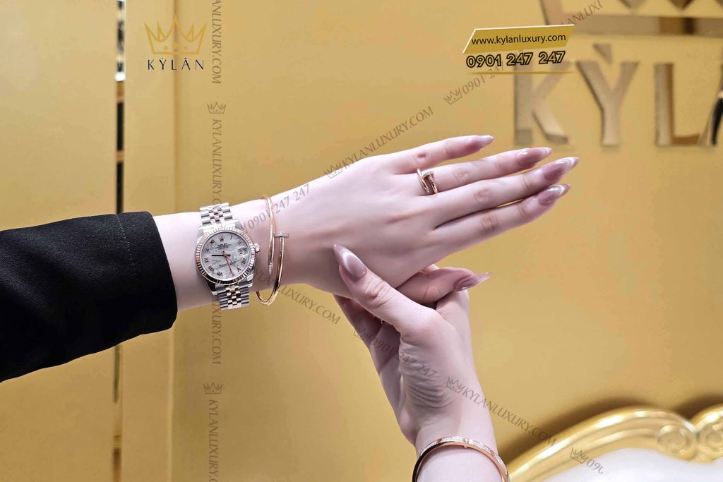 Kỳ Lân Luxury vong tay dinh vang nguyen khoi au750 dinh kim cuong 6 Vòng tay đinh vàng nguyên khối Au750 đính kim cương