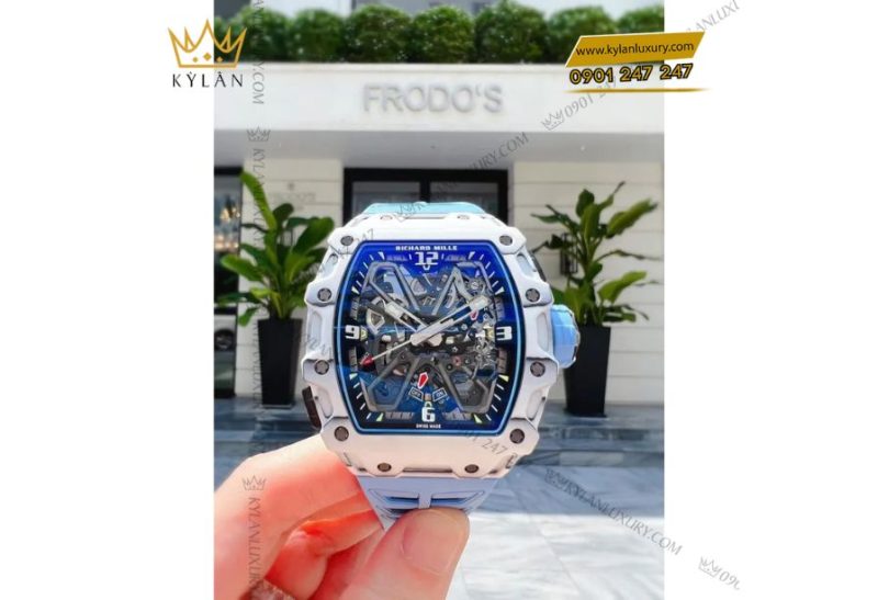 Cơ chế lên dây độc quyền có tên Butterfly Rotor