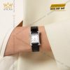 Bộ máy quartz Thụy Sĩ cao cấp, được Hermès kiểm định nghiêm ngặt về độ chính xác