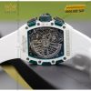 Bên trong đồng hồ là bộ máy CRMC1 – bộ chronograph flyback tự động đầu tiên do Richard Mille phát triển, hoạt động ở tần số 4Hz và có dự trữ năng lượng 50 giờ.