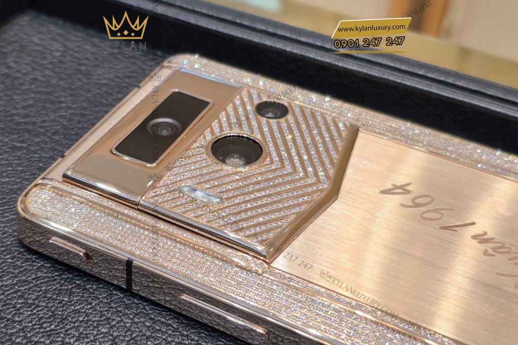 Kỳ Lân Luxury Dien thoai Metavertu 2 custom vang nguyen khoi Au750 dinh kim cuong 2 Điện thoại Metavertu 2 custom vàng nguyên khối Au750 đính kim cương