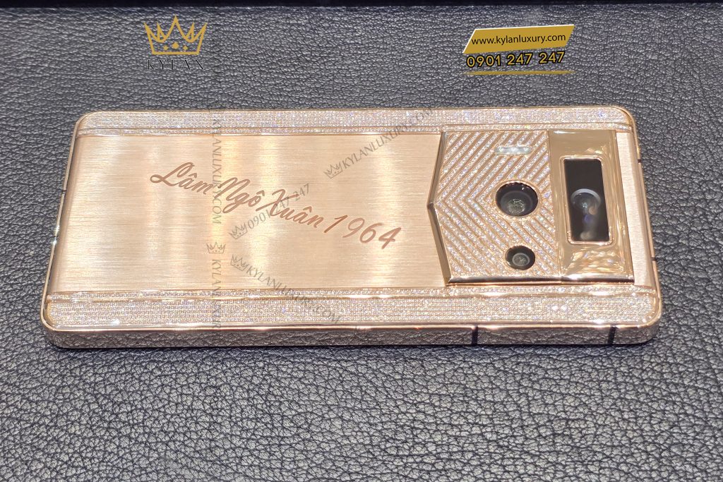 Kỳ Lân Luxury Dien thoai Metavertu 2 custom vang nguyen khoi Au750 dinh kim cuong 4 Điện thoại Metavertu 2 custom vàng nguyên khối Au750 đính kim cương
